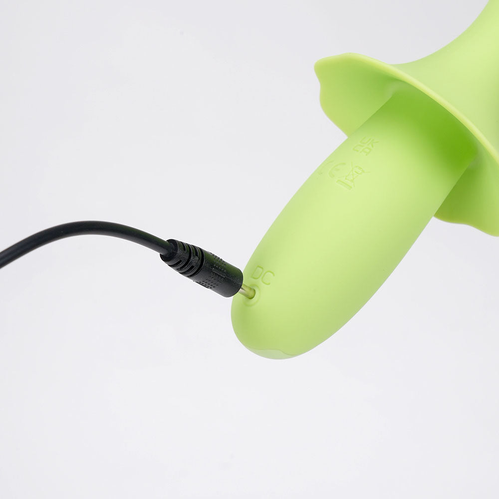 Maia SIENNA - 15.2 cm USB Rechargeable Fluttering Bullet – Green